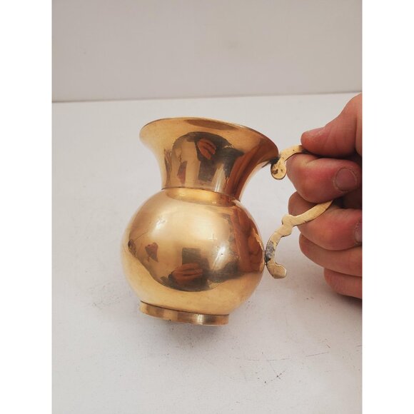 vintage brass vase - vintage brass vase - brass vase with handle - vintage brass - Picture 4 of 10